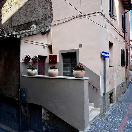 Elena's Appartement Sutri